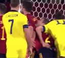 El GIF de la agresión de Ibra a Azpilicueta que el VAR ni miró