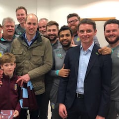 El Príncipe William se plantea llamar a su hijo como un jugador del Aston Villa