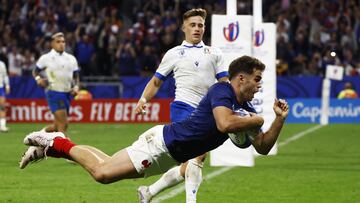 Lyon (France), 06/10/2023.- France's Damien Penaud scores a try during the Rugby World Cup Pool A match between France and Italy in Lyon, France, 06 October 2023. (Francia, Italia) EFE/EPA/YOAN VALAT