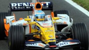 <b>COMPLICADO. </b>Fernando Alonso sólo pudo ser séptimo en la calificación de ayer, con un Renault muy difícil de pilotar en un trazado tan revirado como el húngaro.