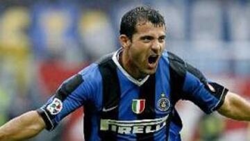<B>EL PROTAGONISTA.</B> Stankovic festeja uno de sus dos goles.