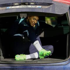 Mbappé, lluvia de millones