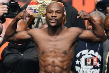 19. El boxeador Floyd Mayweather está en la 19° posición.