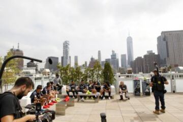 Keylor Navas, Morata, Lucas Vázquez, James y Marcelo fueron los encargados de presentar en Nueva York la tercera equipación del Real Madrid.










