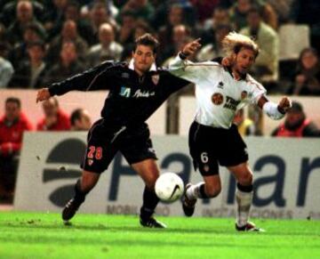 04/11/99. Puñetazo a Mendieta.