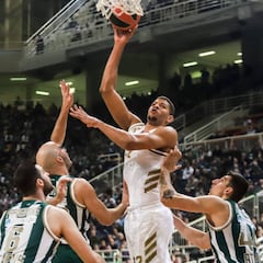 El Madrid vuela en el OAKA