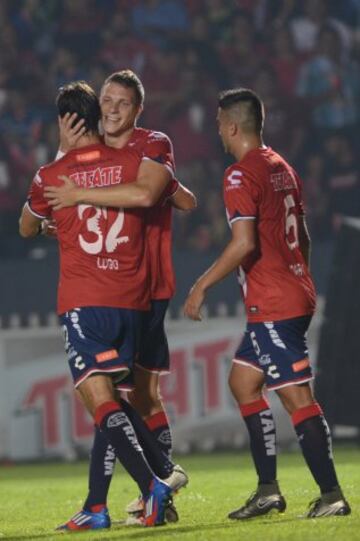 Los Tiburones vencieron 4-1 a los Rayos y se consagraron campeones de la Copa MX