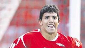 <b>PRECOZ. </b>Agüero es una estrella en Independiente y Argentina con sólo diecisiete años.