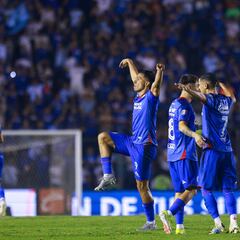 ¿Cuántos salarios mínimos necesitas para comprar el boleto más caro y más barato de la Final del Clausura 2024?