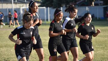 Chacarita Juniors realizará convocatoria de fútbol femenino en Bogotá.