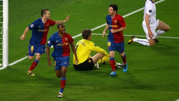 * Se fue al término de la temporada 2008 - 2009, por lo que ganó únicamente el 'triplete': Liga, Copa del Rey y UEFA Champions League.