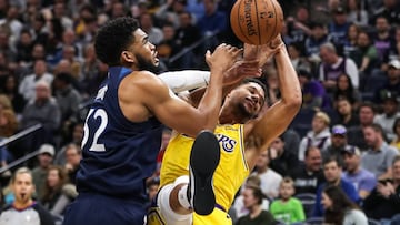 Karl-Anthony Towns, con 28 puntos y 18 rebotes, el m&aacute;s destacado del partido. 