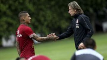 Paolo Guerrero y Ricardo Gareca, dos de los principales protagonistas de los buenos resultados de la Selecci&oacute;n peruana en el &uacute;ltimo tiempo