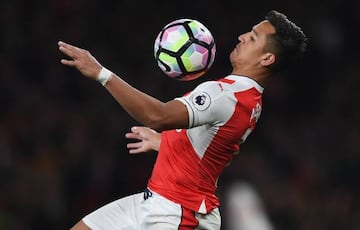 Alexis Sánchez in action against West Ham mid-week