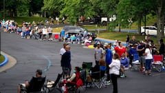 People line up outside Kentucky Career Center prior to its opening to find assistance with their unemployment claims in Frankfort, Kentucky, U.S. June 18, 2020.