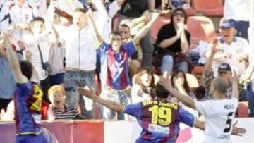 <b>PROVIDENCIAL. </b>Rafa Jordá abre los brazos en señal de celebración tras batir a Cabrero y dar un punto importante a los azulgrana.