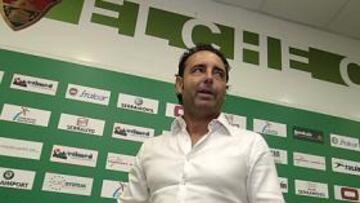 <b>EN LA LISTA. </b>Pepe Bordalás, en la sala de prensa del Elche.