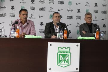 El brasileño Paulo Autuori fue presentado de manera oficial como nuevo director técnico de Atlético Nacional. Su debut será este fin de semana ante Leones, buscando sellar la clasificación a los playoffs de la Liga Águila II-2018.