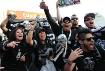 El color de la afición de la NFL en en el Estadio Azteca