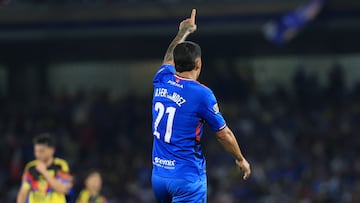 during the 13th round match between Cruz Azul and America as part of the Liga BBVA MX, Torneo Apertura 2025 at Olimpico Universitario Stadium, on October 18, 2025 in Mexico City, Mexico.