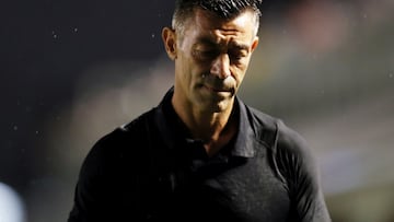El entrenador portugués, Pedro Caixinha, campeón en la liga MX con Santos Laguna y con paso en Cruz Azul, ahora dirige a Neymar en Brasil.