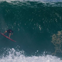 Tremendas olas en Puerto Escondido: "Me duele desde las orejas hasta las pantorrillas"