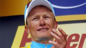Vinokourov se libra de pagar a la UCI una multa de 1,2 millones de euros