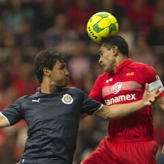 Toluca evita la victoria de Chivas en el Infierno
