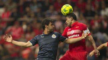 Toluca evita la victoria de Chivas en el Infierno