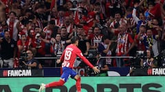 Álvaro Morata corre celebrando su primer gol al Madrid en el derbi. Madurez.