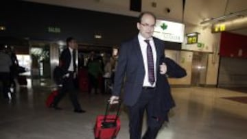 Castro, en el aeropuerto.