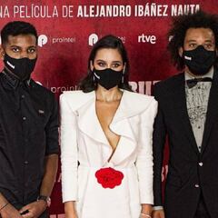 Marcelo y parte del Madrid acompañan a Clarice Alves en el estreno de 'Urubú'