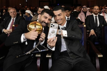 Cristiano Ronaldo con Bilal Haddad, ganador a mejor creador de contenido.