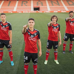 El Mirandés presenta a sus cinco últimas incorporaciones del mercado