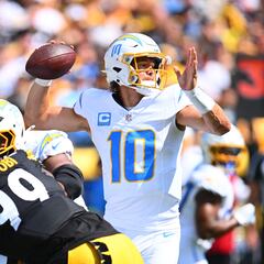 Will Justin Herbert play for the Chargers against the Chiefs on Sunday? NFL Week 4 injury status