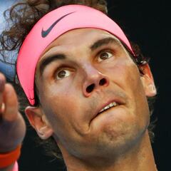 Australian Open: Nadal breezes past Dzumhur in Melbourne