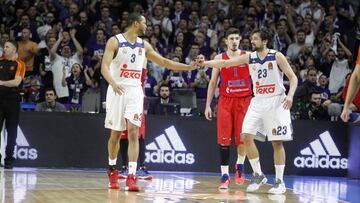 Randolph y Llull con De Colo, detrás.