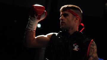 Nicolás González salta al ring en su último combate en el que ganó el Mediterráneo IBF.