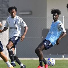 Cuadrado, presente en la primer prueba de la Juve de Pirlo