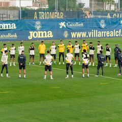 El Villarreal guarda un minuto de silencio y Marcelino manda un comunicado