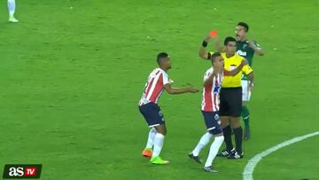 Kung fu red card in Copa Libertadores