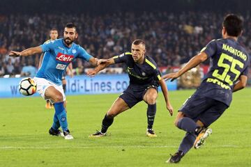 In 2013 Albiol made the move to Napoli joining former team-mates Callejón and Higuaín.