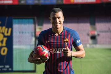 27/12/18 PRESENTACION DE JEISON MURILLO COMO NUEVO JUGADOR DEL BARCELONA 
