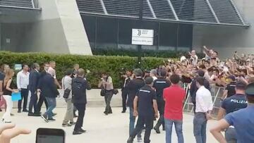 "Síííuu" Huge turnout in Turin for Cristiano's arrival and medical