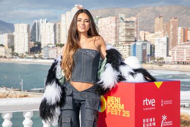 Destaca como bailarina, cantante e influencer. Nacida en Palma de Mallorca y se ha formado en academias de España y de EEUU. Ha compartido escenario con Justin Bieber. Su canción será 'Unana', un "himno con un sentido bailable y que la gente se lo pueda gozar".