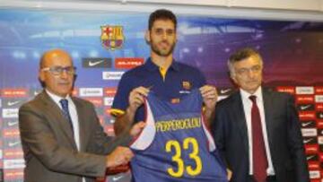 Stratos Perperoglou, presentado como nuevo jugador del Barcelona.