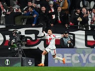 MADRID, SPAIN - NOVEMBER 06: Alvaro Garcia Rivera of Rayo Vallecano celebrates scoring his team's third goal during the UEFA Conference League 2025/26 League Phase MD3 match between Rayo Vallecano de Madrid and KKS Lech Poznan at Estadio Vallecas on November 06, 2025 in Madrid, Spain. (Photo by Angel Martinez - UEFA/UEFA via Getty Images)