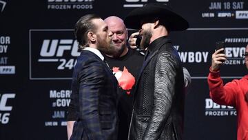Conor McGregor y Cerrone, cara a cara durante la rueda de prensa oficial del UFC 246.