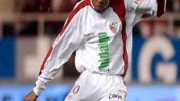 <b> NO SE DECIDE.</b> El brasileño sigue siendo objetivo del club londinense, pero él no acaba por decidirse si continuar en el Sevilla o acelerar su incorporación al Arsenal.