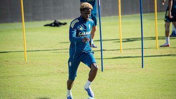 12-09-2025. Sesion de entrenamiento Del Real Zaragoza. Paul Akoukou